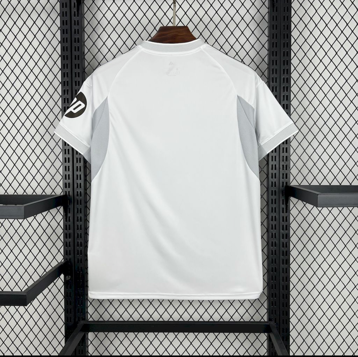 تيشيرت ريال مدريد 