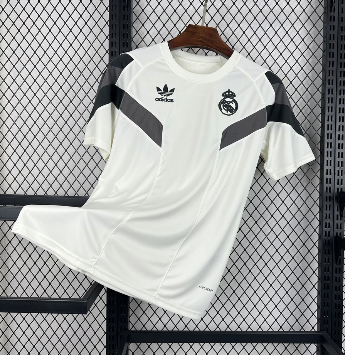 تيشيرت ريال مدريد 