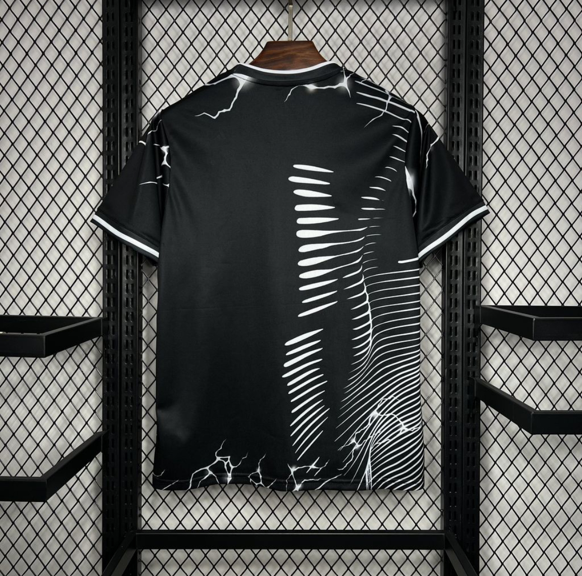 تيشيرت ريال مدريد 