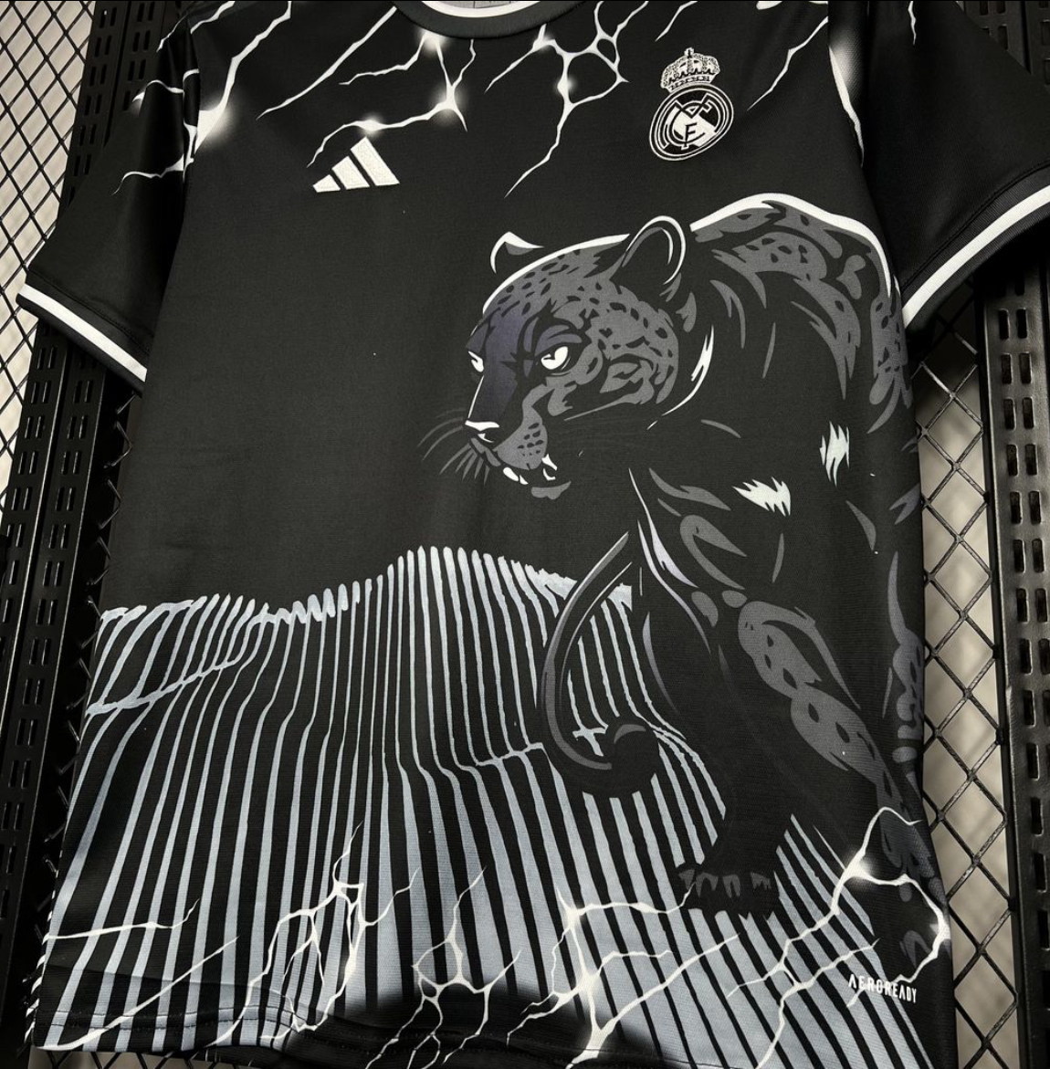 تيشيرت ريال مدريد 