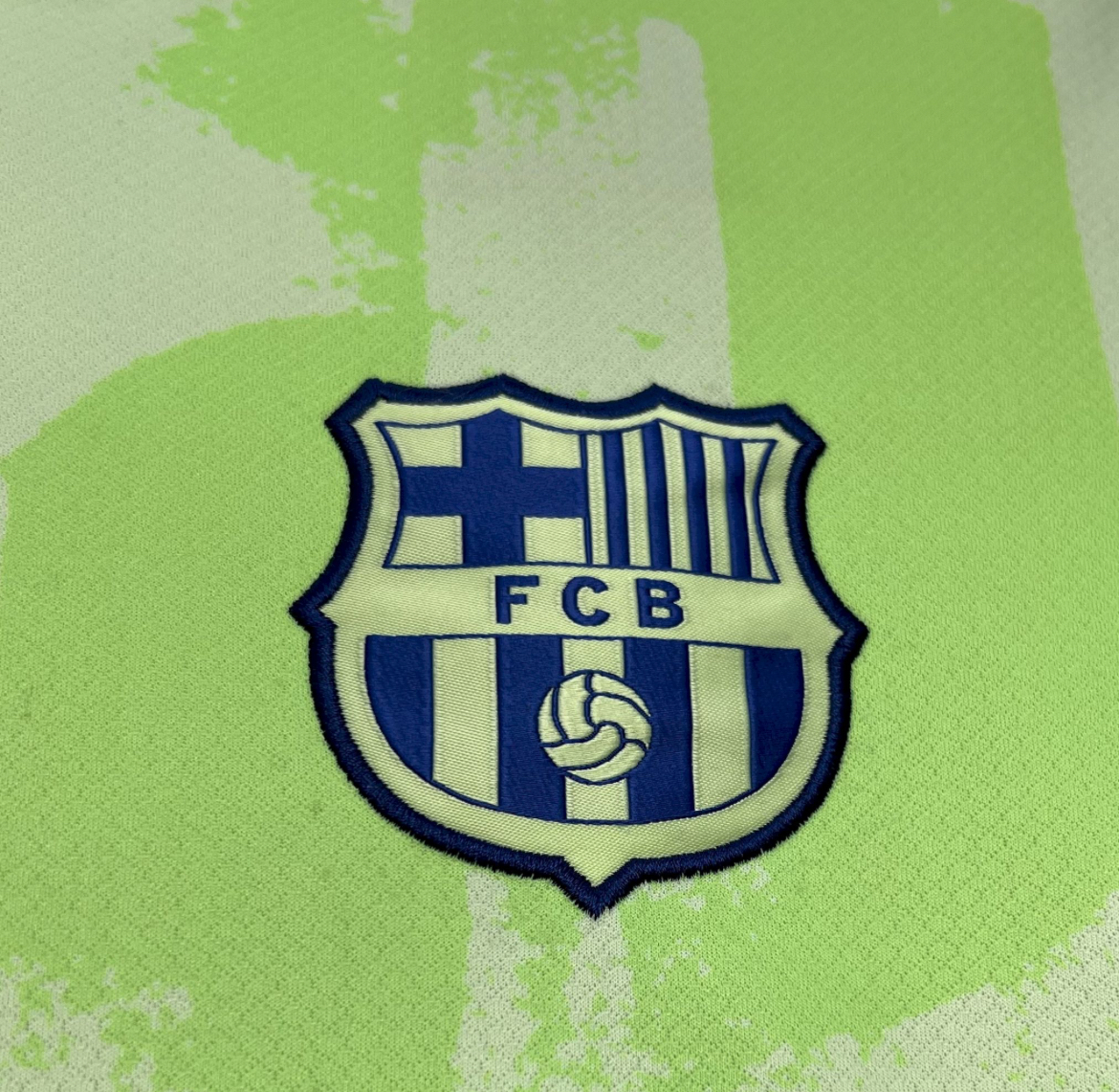 تيشيرت برشلونة 