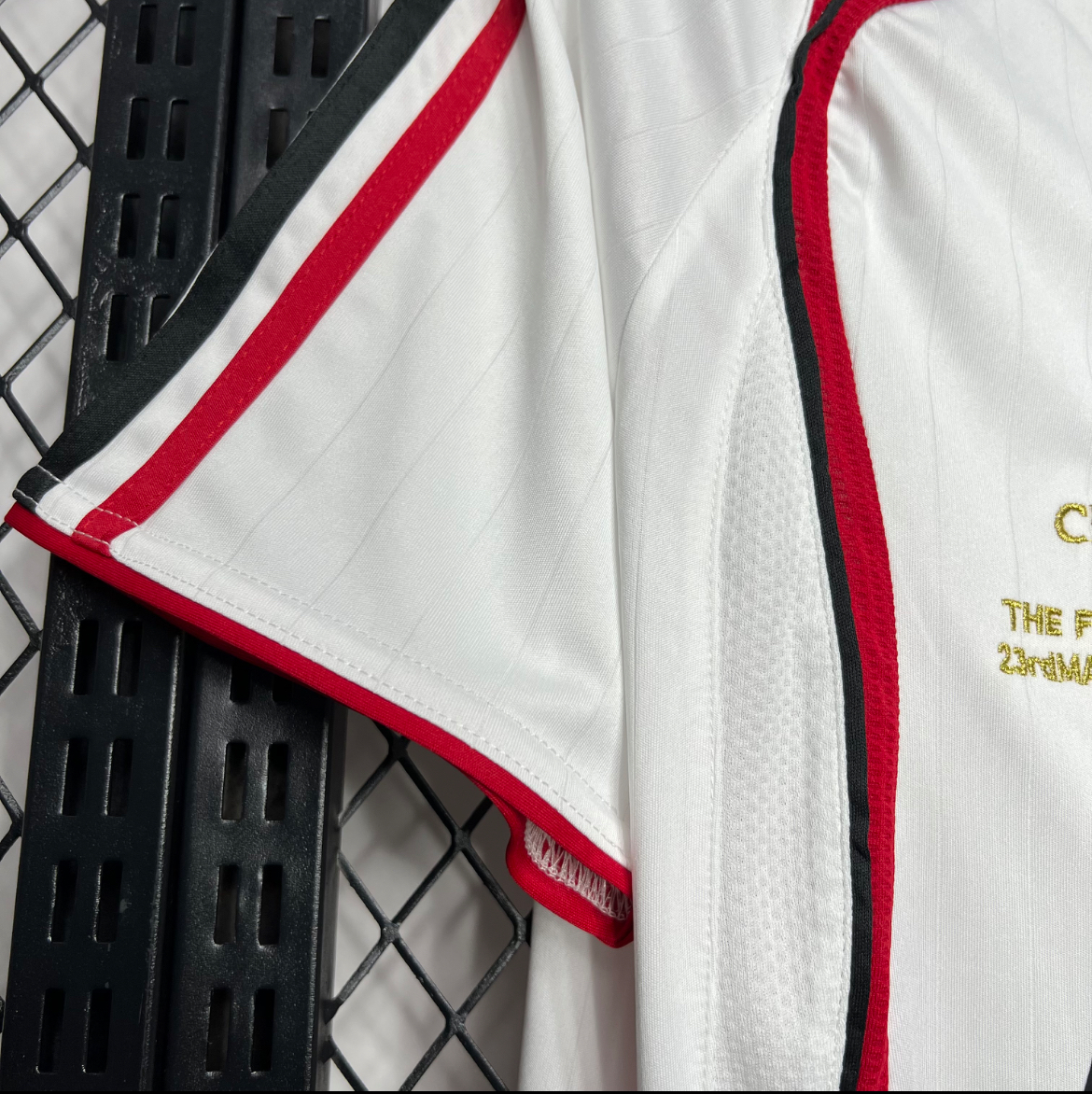 تيشيرت ميلان 